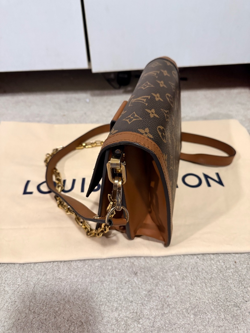 Authentic Louis Vuitton Dauphine MM - Picture 4 of 9